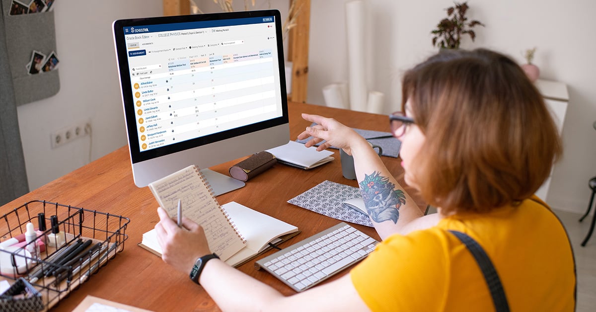 Teacher using SchoolTool